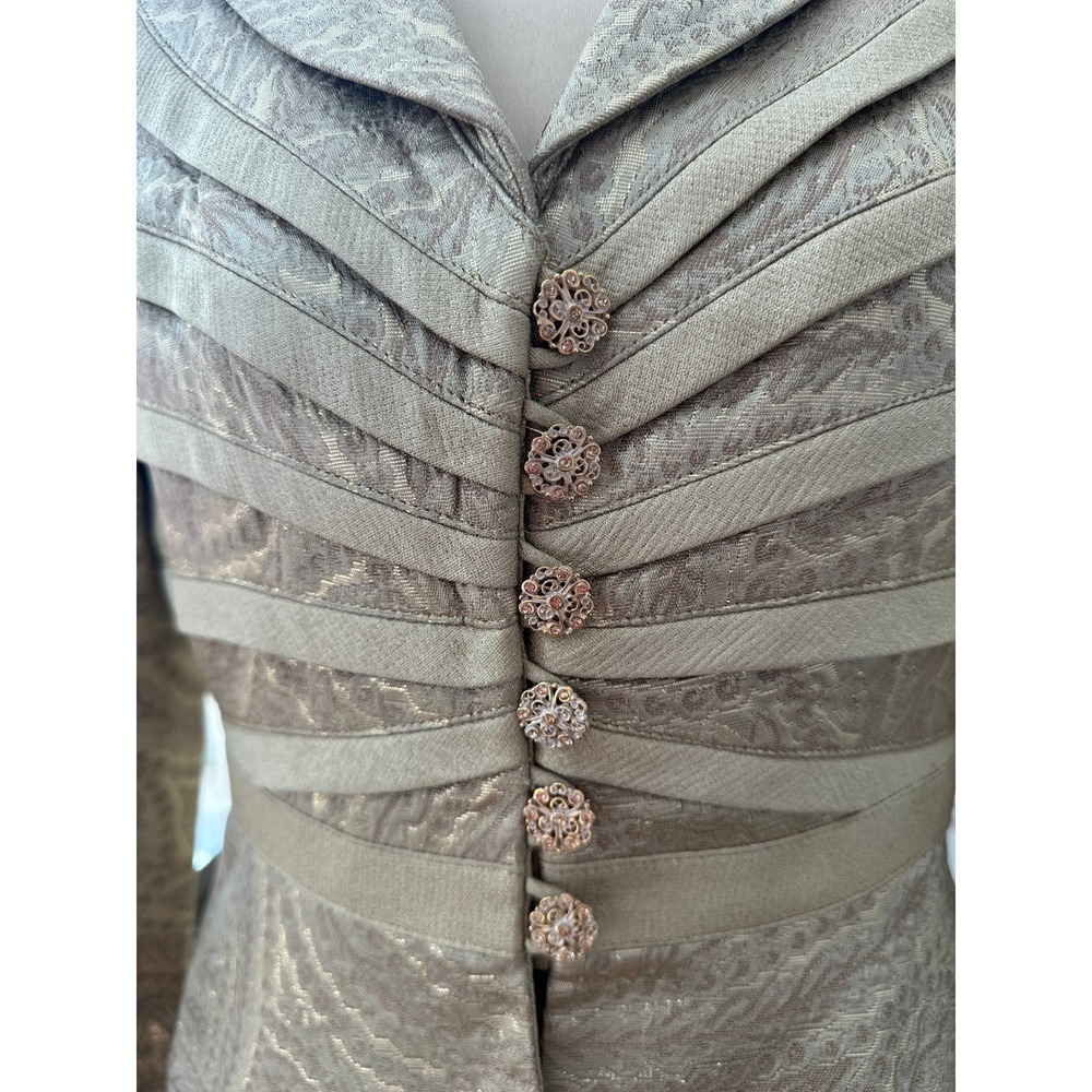 Kay Unger Gala Skirt Suit Jeweled Buttons Metallic Gold Brocade Size 4